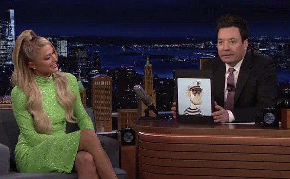 Paris Hilton and Jimmy Fallon showing off their Bored Ape Yacht Club NFTs on The Tonight Show - The Coinomist