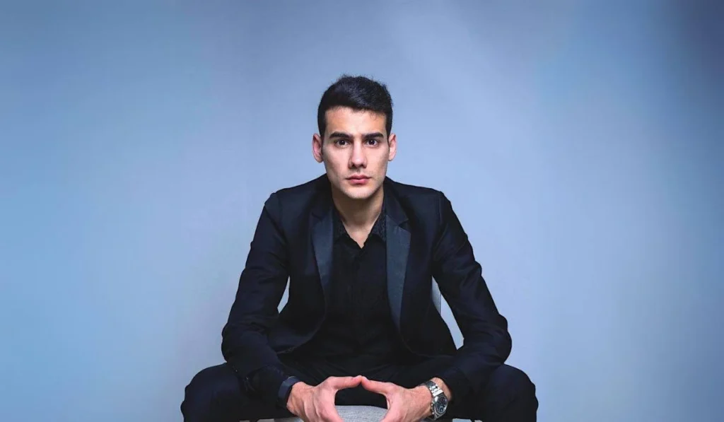 Mario Nawfal - The Coinomist