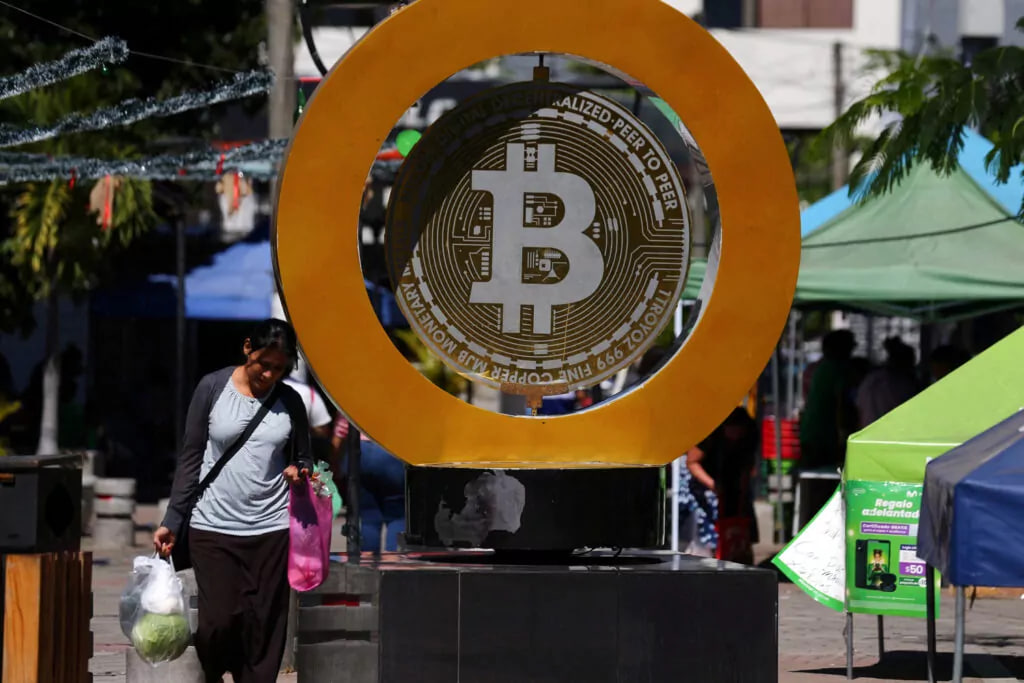 Bitcoin monument in San Salvador – The Coinomist