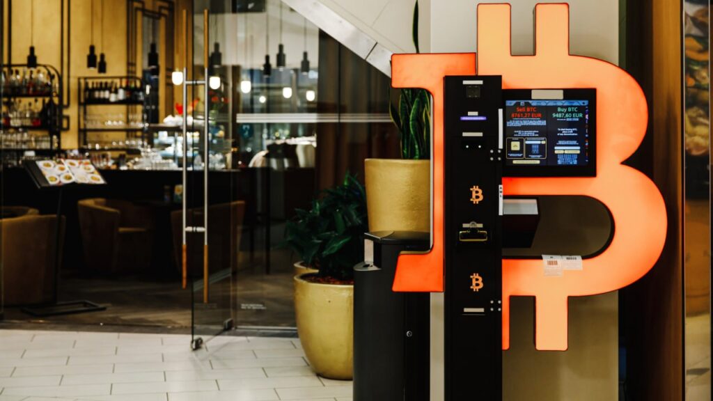 Crypto ATM on Slovenska Street – The Coinomist