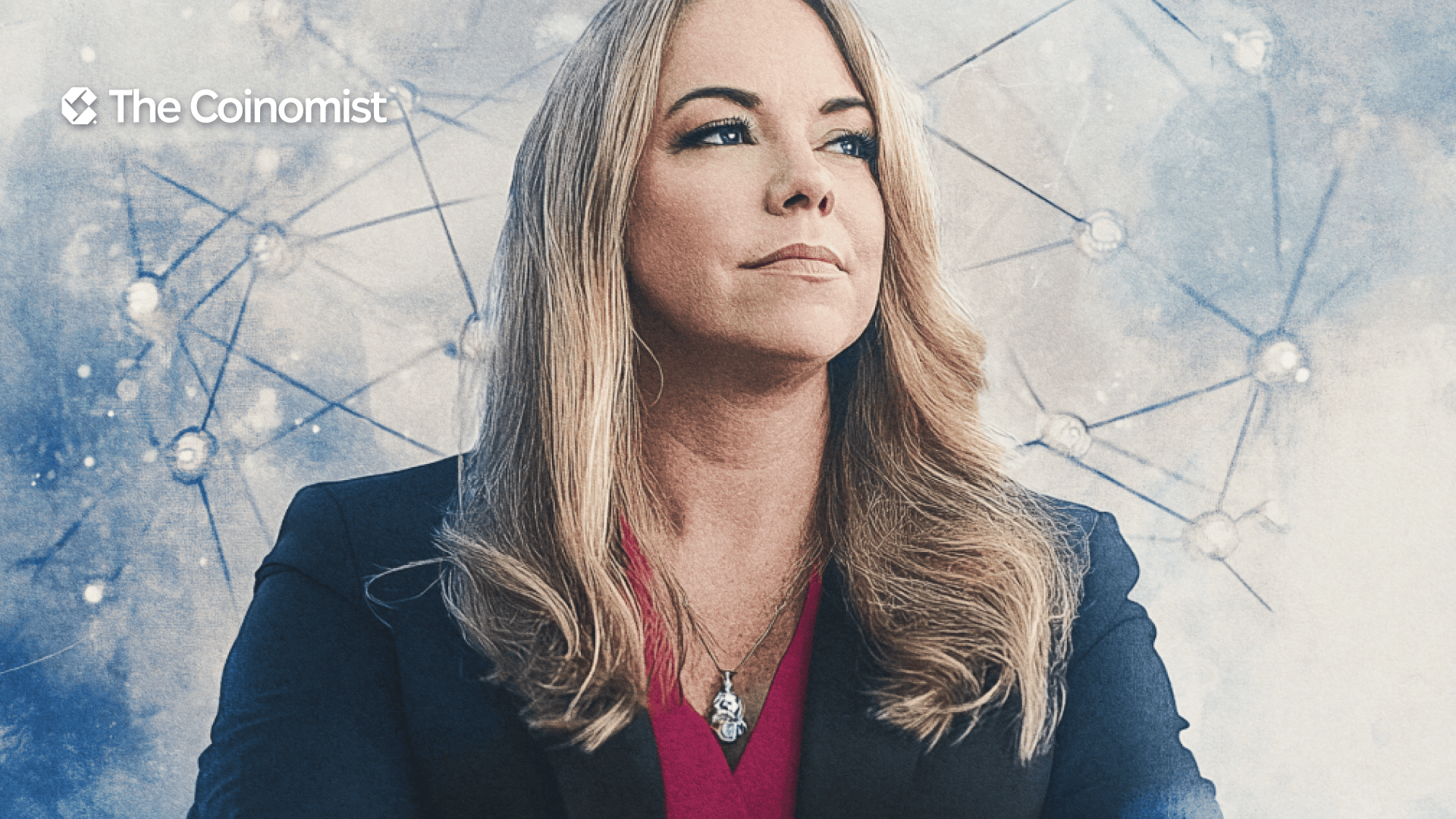 Summer Mersinger, blockchain in the background - The Coinomist